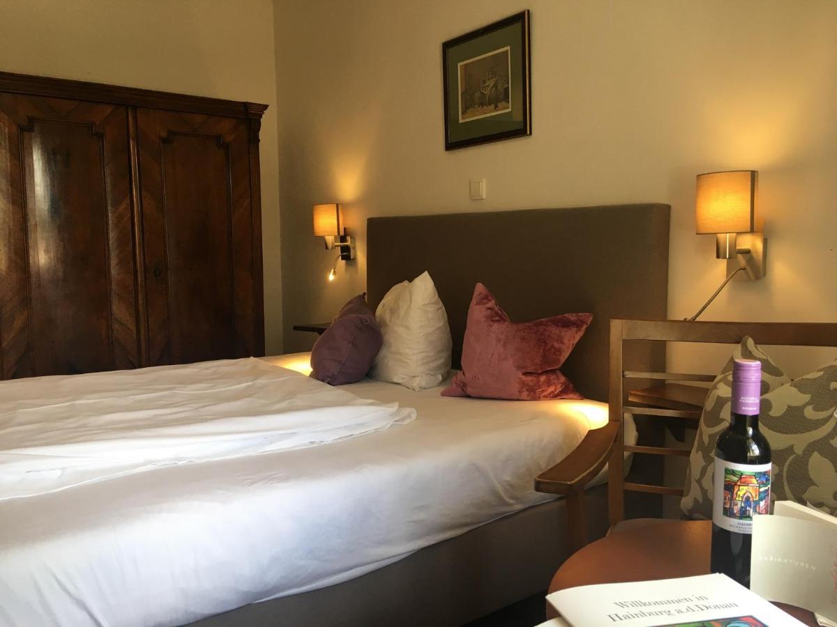 Gasthof Zum Goldenen Anker 하인부르크 안 데어 도나우 외부 사진